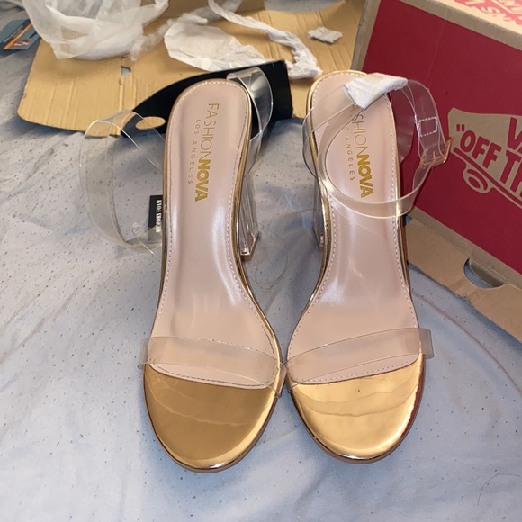 Fashion Nova Glass Slipper Heels Gold - Picture 4 of 5